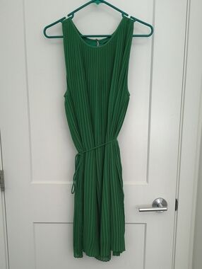 Banana Republic Green Pleated Dress
